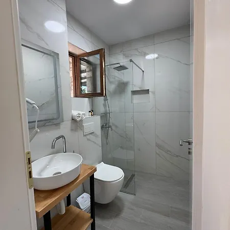 Pensjonat Stone Hearth 3*