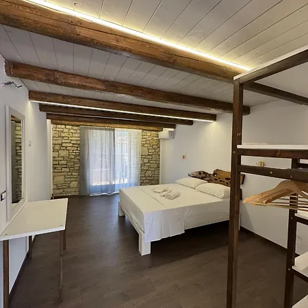 Guest house Stone Hearth 3*