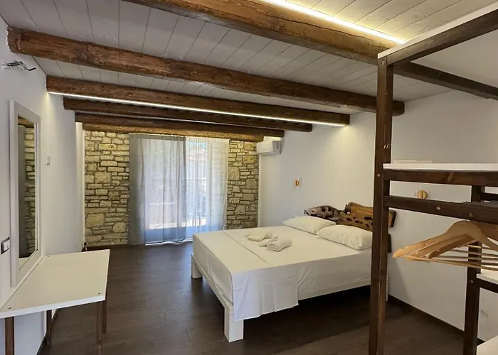 Gasthuis Stone Hearth 3*