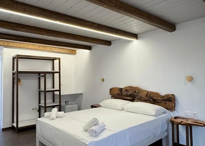 Stone Hearth 3* Himare